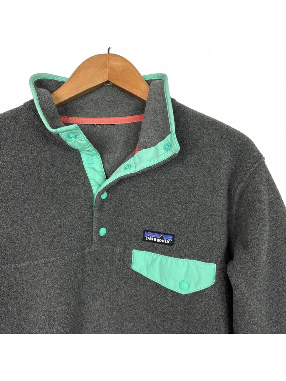 Patagonia Gray Fleece Pullover with Mint Green Trim and Pocket - Picture 3 of 5